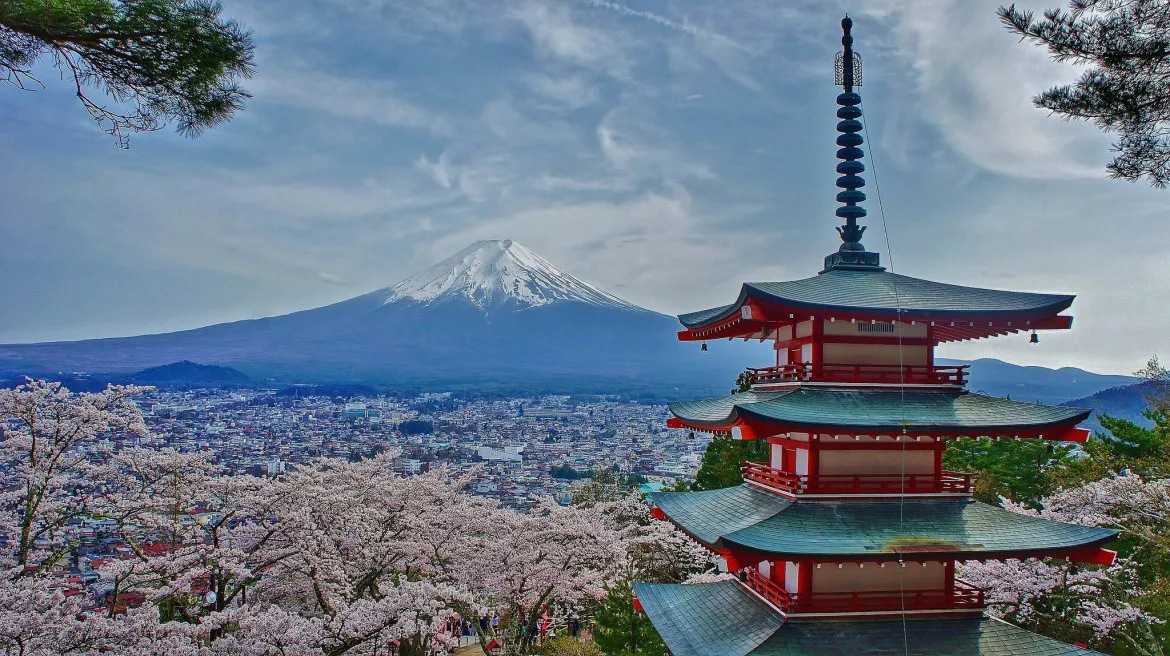 Mount Fuji and the Chureito pagoda in cherry blossom season in Japan